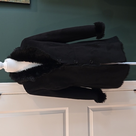 Ann Taylor Jackets & Blazers - Ann Taylor Faux Fur Coat